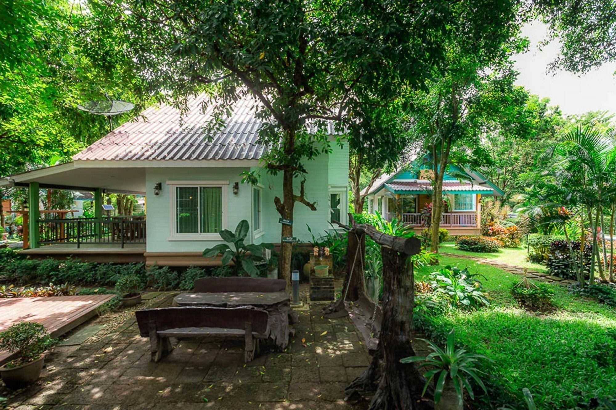 Baan Pusuan Hotel Nakhon Nayok Exterior photo